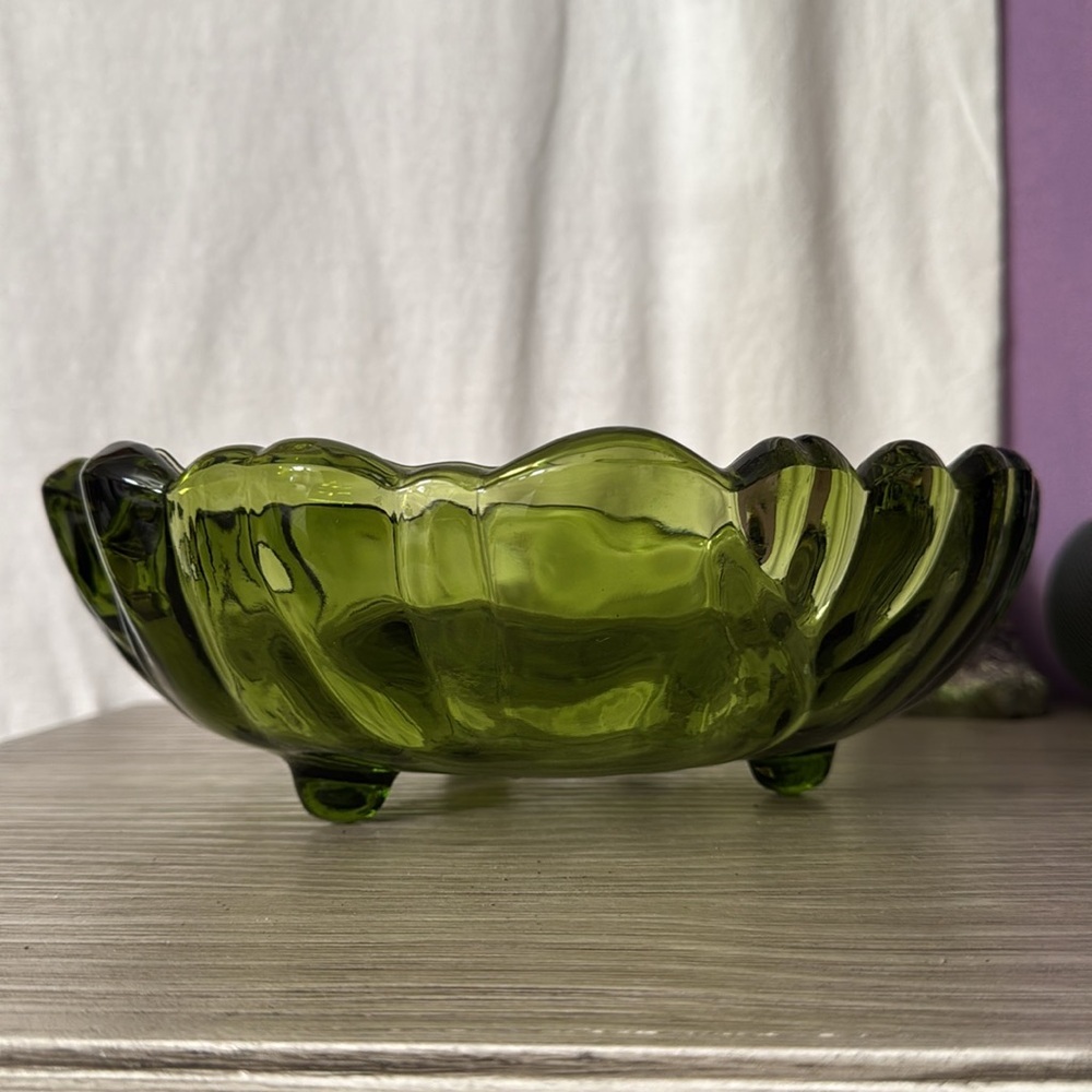 Vintage Indiana green footed bowl​ - Picture 5 of 5